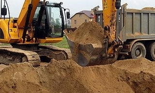 Выкопать яму экскаватором в Наро-Фоминске от 919 руб. - ИП Садыков В. Р.