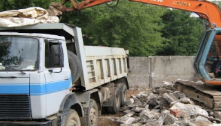 Вывоз строительного мусора с участка в Наро-Фоминске недорого от 1531 руб. | ИП Садыков В. Р.